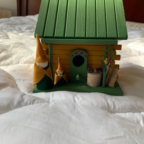 Peg Doll Cabin Birdhouse - Picture 6 of 9